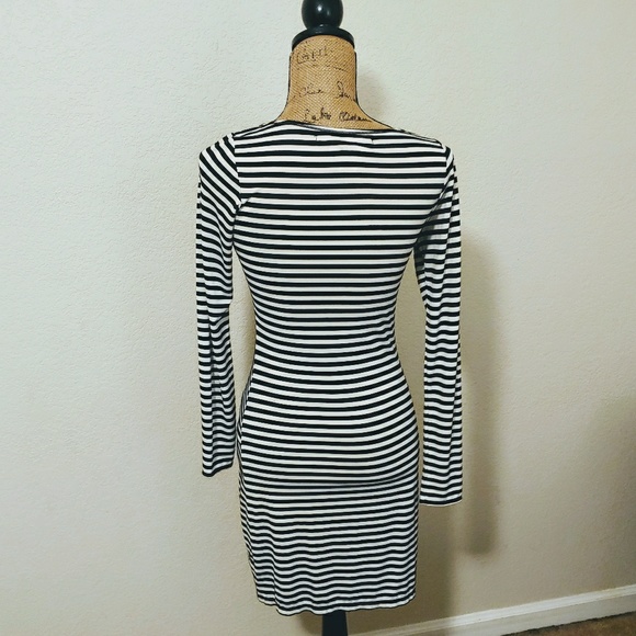 🔥SALE🔥Max Studio Body Con Dress - Picture 5 of 8